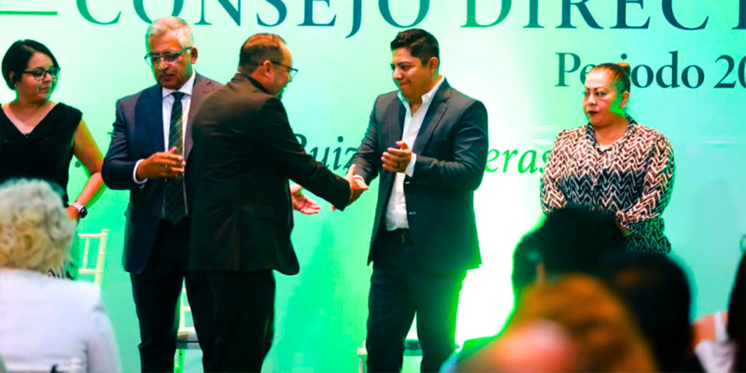 Nuevo directivo de la Asociación de Abogados: Gallardo toma protesta