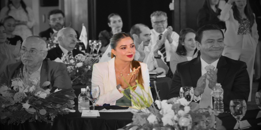 Ruth asistió a toma de protesta del Consejo Directivo de COPARMEX